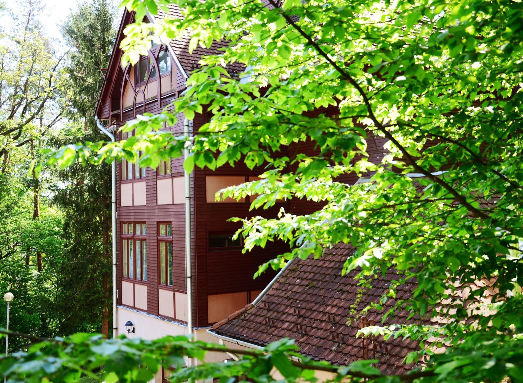 Ezuestfenyo Hotel Telkibánya Екстериор снимка