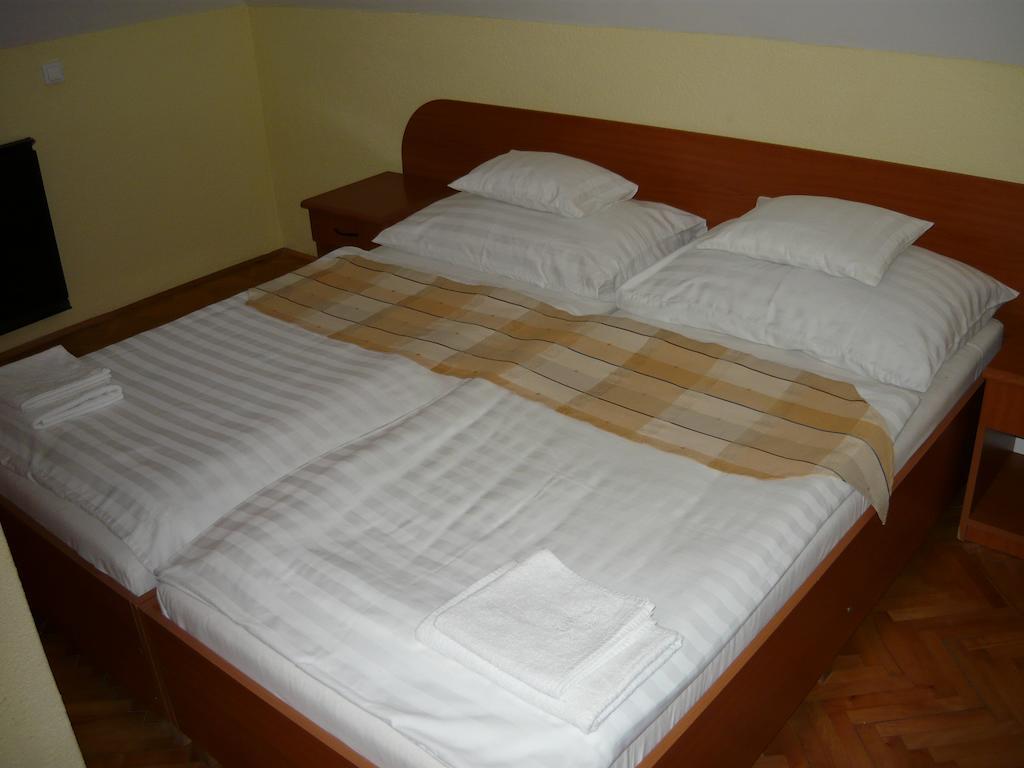 Ezuestfenyo Hotel Telkibánya Екстериор снимка