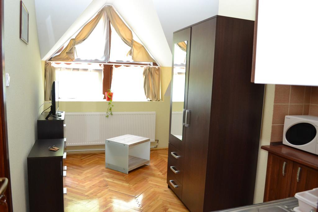 Ezuestfenyo Hotel Telkibánya Екстериор снимка
