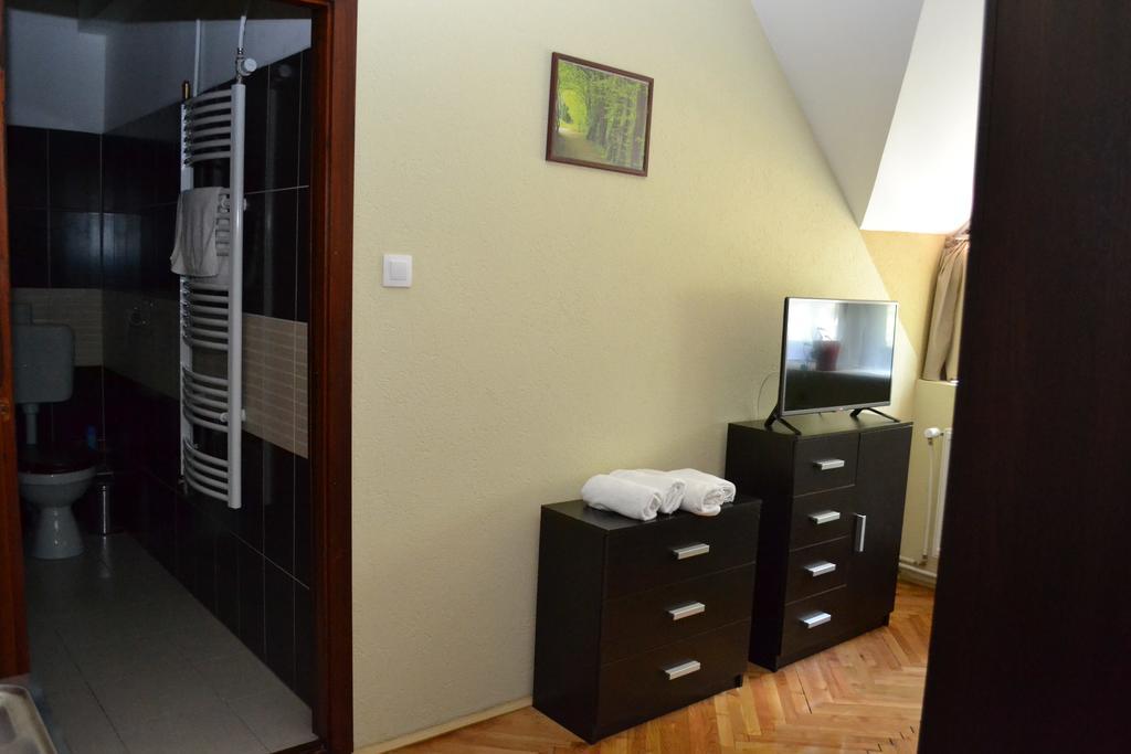 Ezuestfenyo Hotel Telkibánya Екстериор снимка