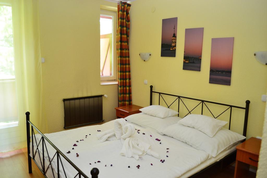 Ezuestfenyo Hotel Telkibánya Екстериор снимка