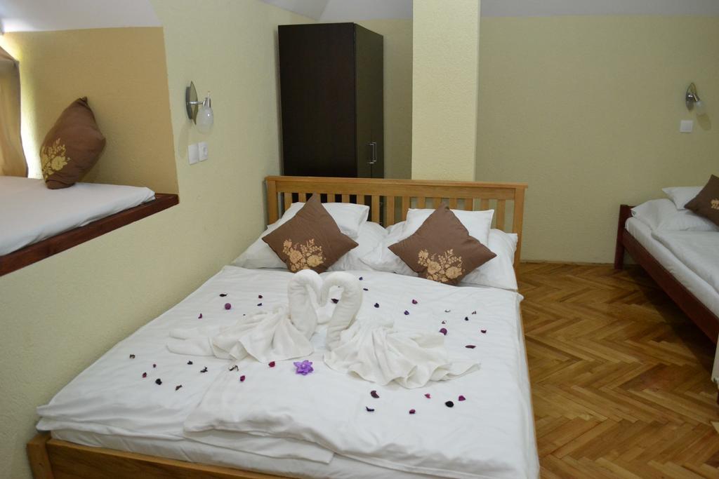 Ezuestfenyo Hotel Telkibánya Екстериор снимка