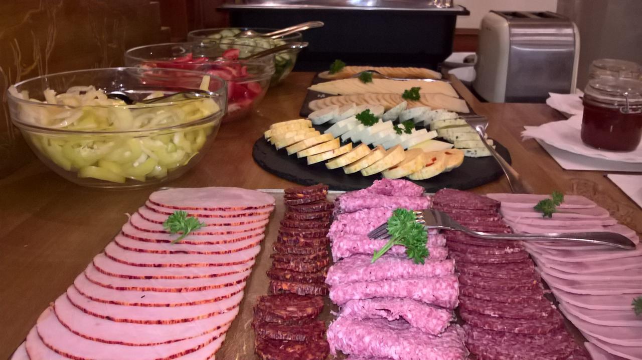 Ezuestfenyo Hotel Telkibánya Екстериор снимка