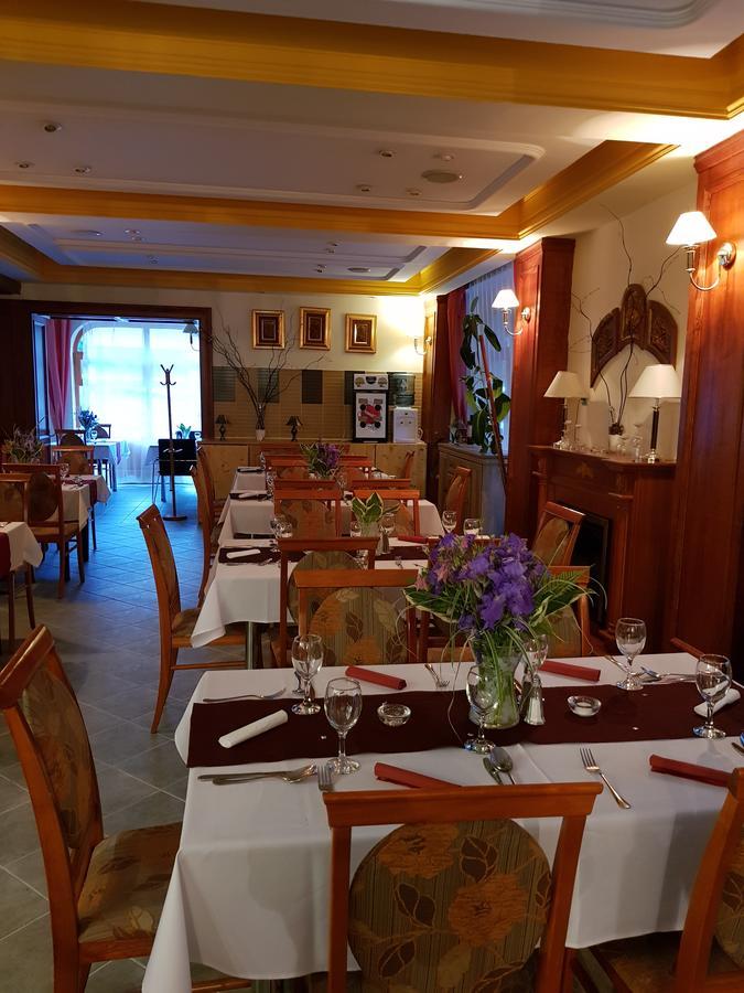 Ezuestfenyo Hotel Telkibánya Екстериор снимка